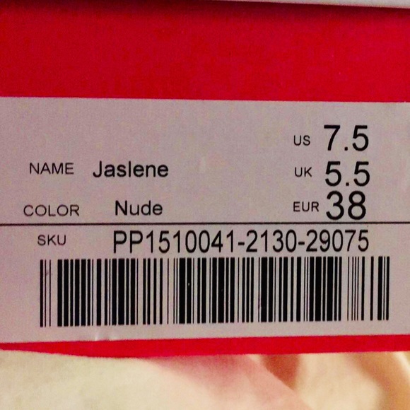 NEW! Never worn. Nude strappy 👠 - Picture 4 of 5